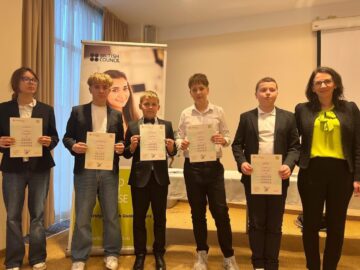 Diplome Cambridge pentru peste 100 de elevi de la Colegiul „Hurmuzachi” Rădăuți