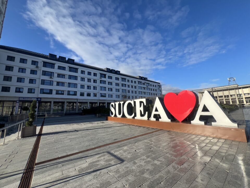 Blocurile din centrul Sucevei, modernizate exemplar. Proiectul tehnic realizat de firmele sucevene Proiect AIC și Expert Infradesign s-a transformat în realitate