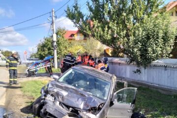 Cinci persoane au fost rănite în urma unui accident rutier