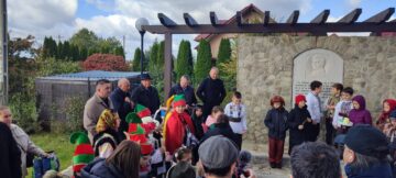 Bustul poetului Nicolae Labiș, dezvelit într-un eveniment dublu, dedicat memoriei lui Labiș și Sadoveanu