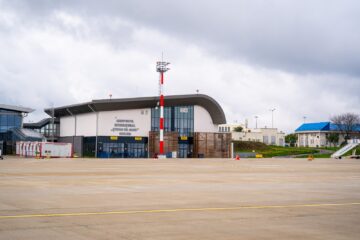 Șoldan anunță că la Aeroportul Suceava s-au finalizat lucrările pentru modernizarea sistemului de aterizare ILS CAT III