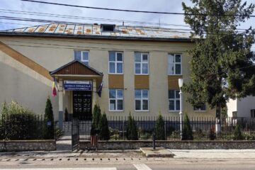 Școala Gimnazială Ciprian Porumbescu, unde va avea loc evenimentul de marți