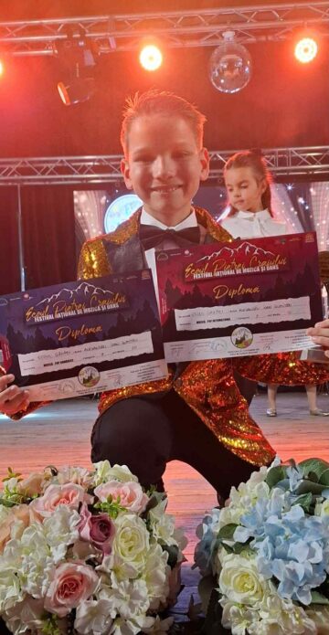 Elevul Alexandru Dumitriu a câștigat Marele Trofeu al Festivalului „Ecoul Pietrei Craiului”