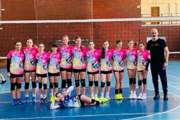 Fetele de la ACS Kinder Suceava au început în forță campionatul