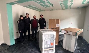 Ajutoare oferite de polițiști de frontieră suceveni pentru două familii din Broșteni
