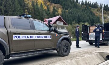 Ajutoare oferite de polițiști de frontieră suceveni pentru două familii din Broșteni