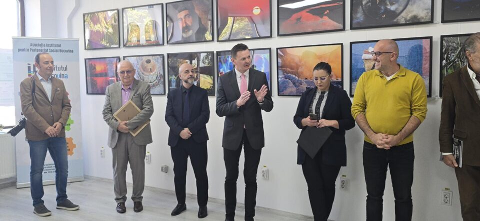 „Un dialog al luminii și al emoției”, la Galeria de Artă „Zamca”