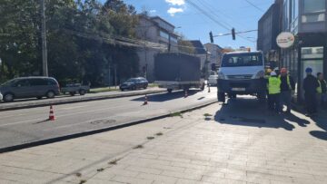 Panoul publicitar de pe blocul Union, din Centru, dat jos de Primărie