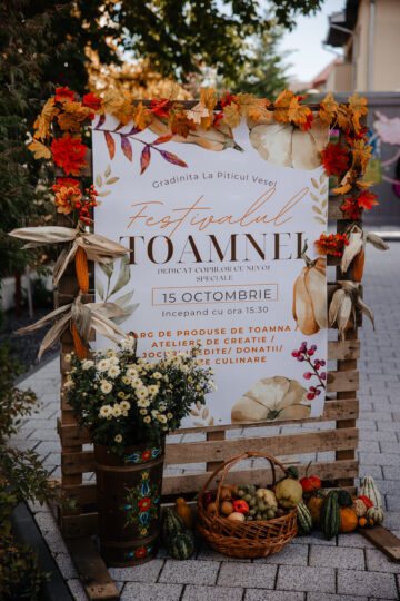 Festivalul Toamnei de la „La Piticul Vesel” a adus 9000 de lei pentru copiii cu nevoi speciale