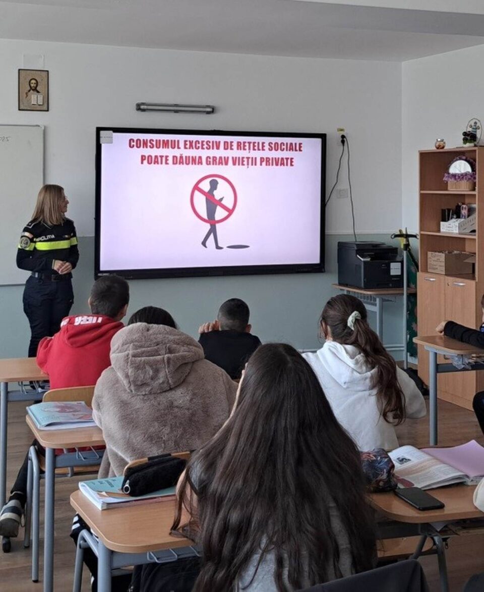 „Siguranță școlară” pentru elevii de la Liceul Tehnologic „Oltea Doamna” Dolhasca