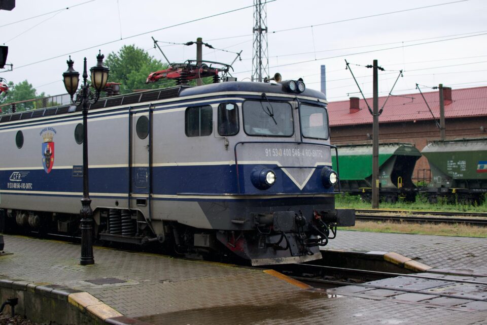Companiile CFR s-au înțeles privind eșalonarea datoriilor, iar trenurile suspendate revin în circulație