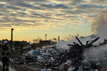 Incendiul uriaș de la Dumbrăveni a lăsat pagube de două milioane de euro