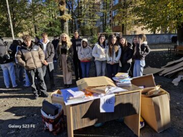 Elevii de la „Hurmuzachi” Rădăuți au colectat aproape 2.700 de kg de deșeuri reciclabile într-o singură zi