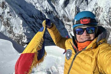 O suceveancă pe acoperișul lumii: Alina Isopescu a urcat pe vârful Imja Tse (6.189 m) din Himalaya