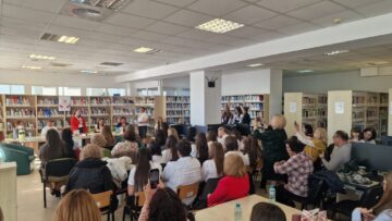 Poezie, culoare și copilărie: Lăcrămioara M. Andrei și lumea Buburuzei Clementina