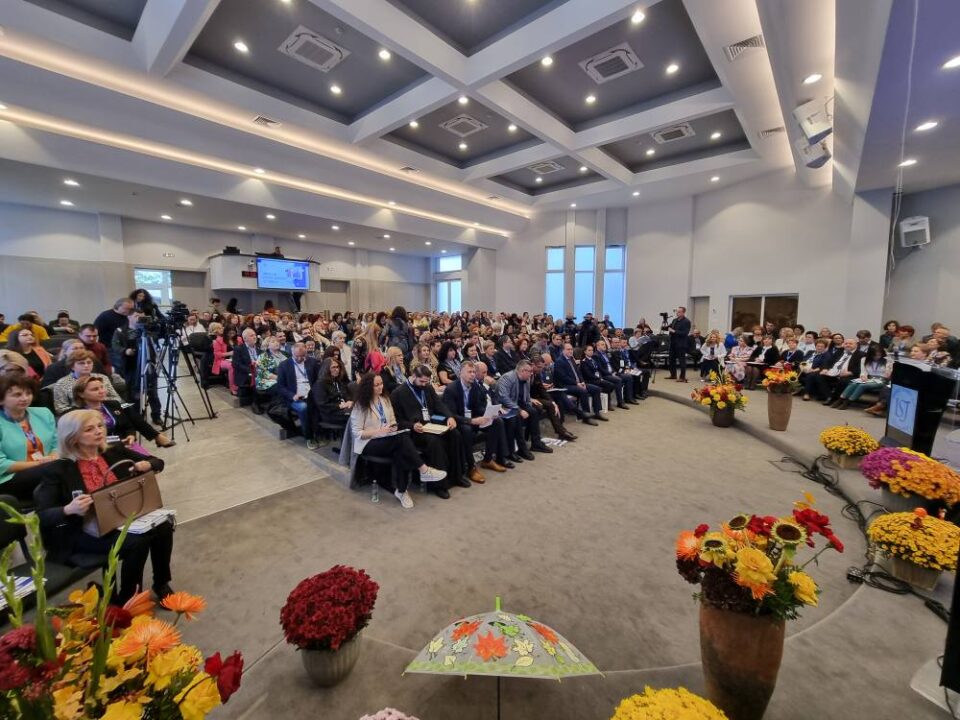 Toți directorii unităților de învățământ din Suceava și inspectorii școlari generali din Moldova – „Împreună pentru viitorul educației”