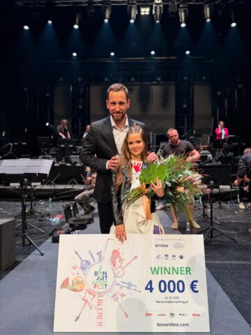 Eleva Sara Natalia Tîrnoveanu a câștigat Marele Trofeu al Festivalului Bon Art Junior Fest de la Praga