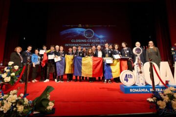 Lotul României, selecționat la Suceava, a cucerit zece medalii la Internaționala de Astronomie și Astrofizică pentru Juniori Lotul României, selecționat la Suceava, a cucerit zece medalii la Internaționala de Astronomie și Astrofizică pentru Juniori