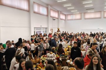 ”Cămara bunicii”, o acțiune care a prins rădăcini la Bănești
