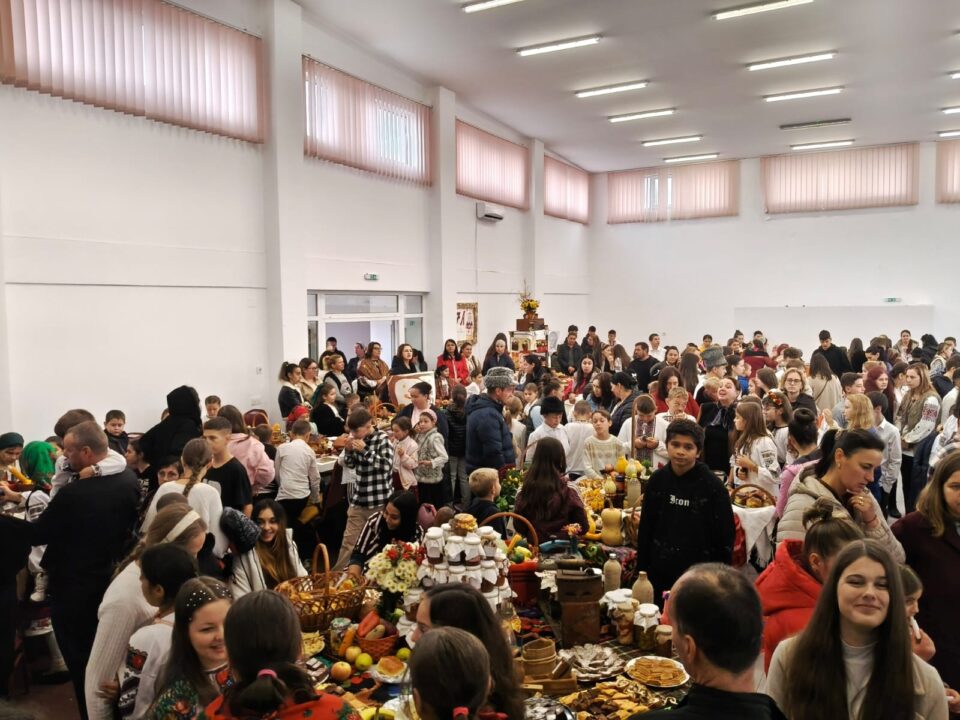 ”Cămara bunicii”, o acțiune care a prins rădăcini la Bănești ”Cămara bunicii”, o acțiune care a prins rădăcini la Bănești