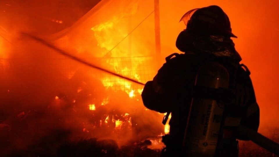 Incendiu în plină noapte la un gater Incendiu în plină noapte la un gater