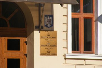 Doi bărbați, arestați după ce au tâlhărit o cunoscută Doi bărbați, arestați după ce au tâlhărit o cunoscută