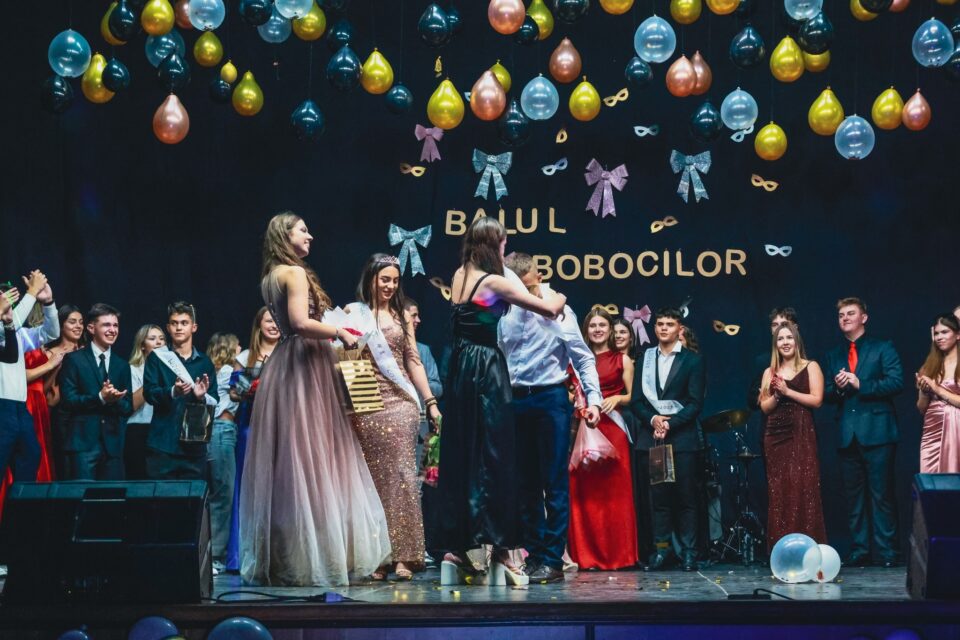 Seară de bal mascat, la Balul Bobocilor de la Colegiul Național Militar „Ștefan cel Mare”