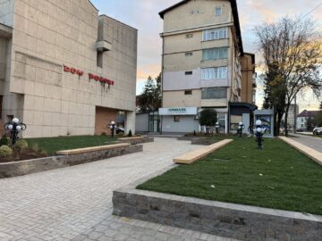 Stație de autobuz pentru transportul metropolitan, amenajată la Dom Polski