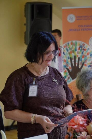 Candele aprinse în palma timpului – lumină și dăruire în inima Bucovinei