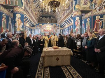 „Nunta de aur” a 24 de familii din Șcheia, celebrată de administrația locală și Biserică