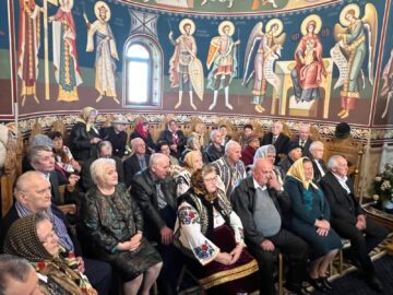 „Nunta de aur” a 24 de familii din Șcheia, celebrată de administrația locală și Biserică