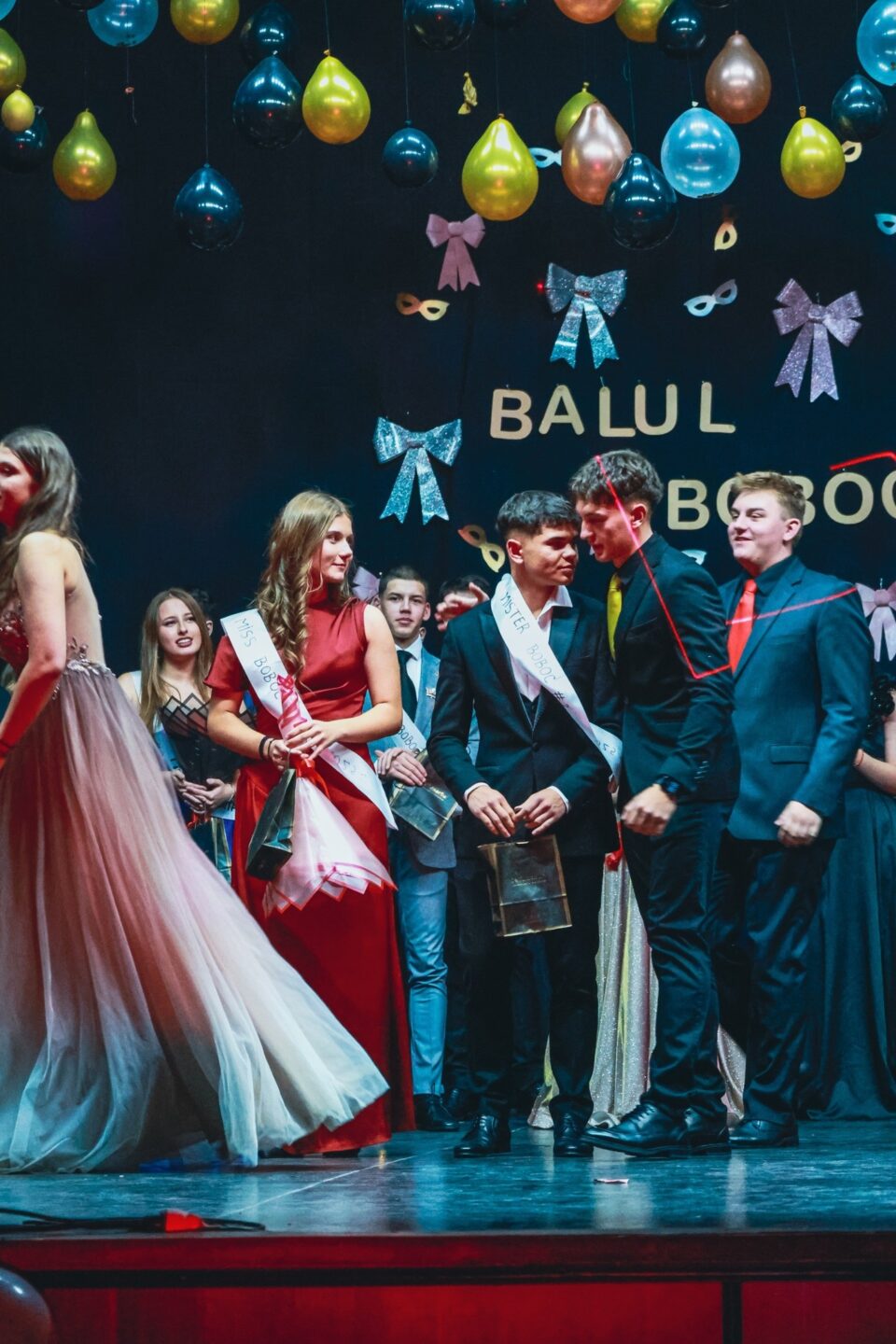 Seară de bal mascat, la Balul Bobocilor de la Colegiul Național Militar „Ștefan cel Mare”