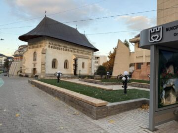 Stație de autobuz pentru transportul metropolitan, amenajată la Dom Polski