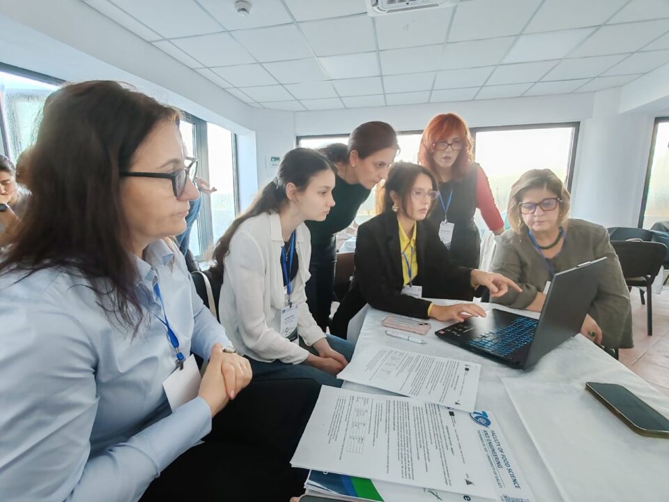 Profesori și elevi ai Colegiului Tehnic de Industrie Alimentară Suceava –  promotori ai excelenței europene în educația din domeniul lactatelor, prin participarea la proiectul AEDIL Dairy CoVE Profesori și elevi ai Colegiului Tehnic de Industrie Alimentară Suceava –  promotori ai excelenței europene în educația din domeniul lactatelor, prin participarea la proiectul AEDIL Dairy CoVE