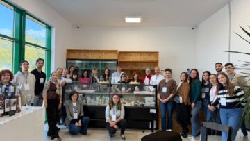 Profesori și elevi ai Colegiului Tehnic de Industrie Alimentară Suceava –  promotori ai excelenței europene în educația din domeniul lactatelor, prin participarea la proiectul AEDIL Dairy CoVE