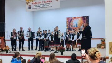 Târg de Toamnă ”Dăruim speranță”, organizat de școala din Zamostea