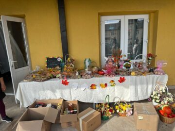 Târg de Toamnă ”Dăruim speranță”, organizat de școala din Zamostea