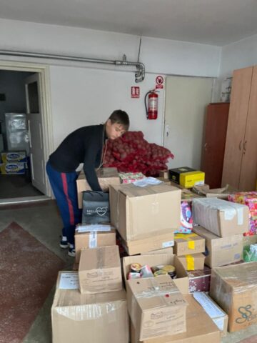 Târg de Toamnă ”Dăruim speranță”, organizat de școala din Zamostea