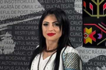25 de costume tradiționale, marca „Port Străbun”, au ajuns la școala gimnazială din Trifești. Suceveanca Mihaela Florea a înființat aici Ansamblul „Plaiuri Negruzzene” 25 de costume tradiționale, marca „Port Străbun”, au ajuns la școala gimnazială din Trifești. Suceveanca Mihaela Florea a înființat aici Ansamblul „Plaiuri Negruzzene”