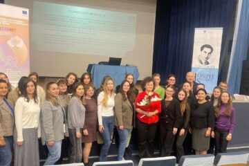 Participanți la sesiunile proiectului INTERACT din USV Participanți la sesiunile proiectului INTERACT din USV