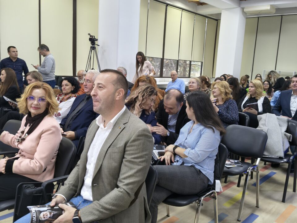 Revista „Pentru localnici”, distribuită gratuit, a ajuns la a 10-a ediție