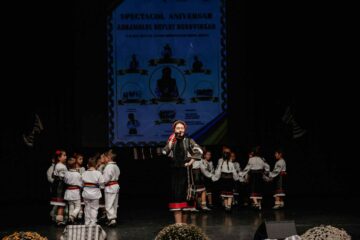 Spectacol folcloric aniversar susținut de Ansamblul „Suflet Bucovinean”, pe scena Teatrului „Matei Vișniec”