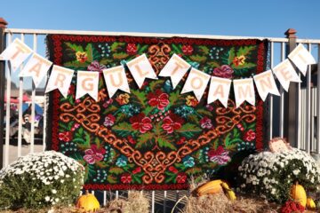 „Târgul Toamnei”, eveniment caritabil organizat de Liceul Tehnologic Moldovița pentru Ava Maria, o fetiță bolnavă