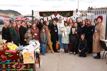 „Târgul Toamnei”, eveniment caritabil organizat de Liceul Tehnologic Moldovița pentru Ava Maria, o fetiță bolnavă