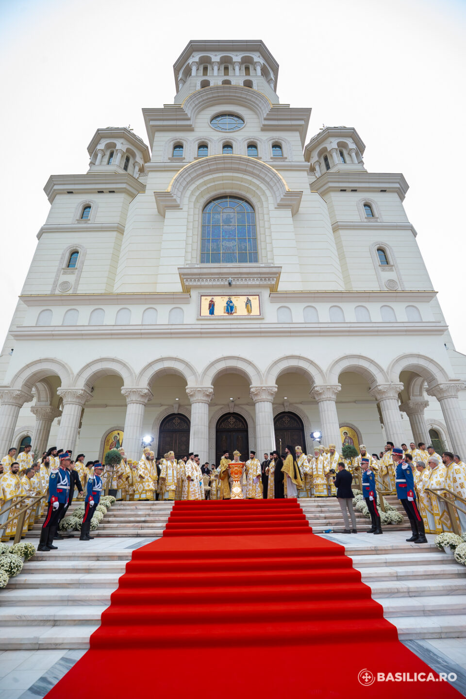 Catedrala Națională – Golgotă de Lumină Catedrala Națională – Golgotă de Lumină