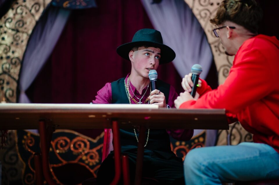 Balul Bobocilor 2025 – Midnight Masquerade la Liceul Teoretic „Iorgu Vârnav Liteanu” din Liteni: o seară de magie, rafinament și tinerețe