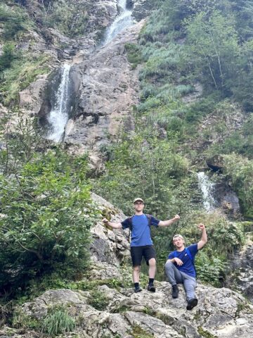 Un sucevean de 23 de ani, concurent de succes la emisiunea „Câștigă România!”, de la TVR 2