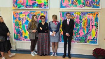 Expoziția „Terapia”, parte a proiectului „ROUAcare – Îmbunătățirea sistemului de sănătate mintală în zona de graniță Suceava”, deschisă până la sfârșitul lunii noiembrie