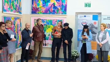 Expoziția „Terapia”, parte a proiectului „ROUAcare – Îmbunătățirea sistemului de sănătate mintală în zona de graniță Suceava”, deschisă până la sfârșitul lunii noiembrie