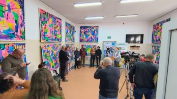 Expoziția „Terapia”, parte a proiectului „ROUAcare – Îmbunătățirea sistemului de sănătate mintală în zona de graniță Suceava”, deschisă până la sfârșitul lunii noiembrie